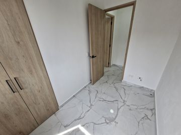 apartamento en arriendo en tres esquinas. Cod A515480