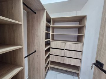 apartamento en arriendo en tres esquinas. Cod A515480