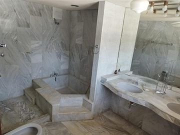 Casa en Venta en la Col. México en Mérida, Yucatán 3Rec, cto de serv, 2Niveles