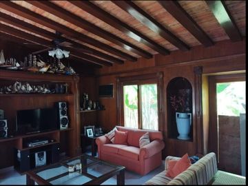Casa en Venta en la Col. México en Mérida, Yucatán 3Rec, cto de serv, 2Niveles