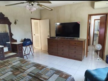 Casa en Venta en la Col. México en Mérida, Yucatán 3Rec, cto de serv, 2Niveles