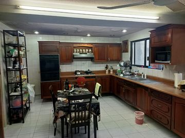 Casa en Venta en la Col. México en Mérida, Yucatán 3Rec, cto de serv, 2Niveles