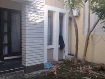 Rumah Kompleks Elite Central Park A Yani
