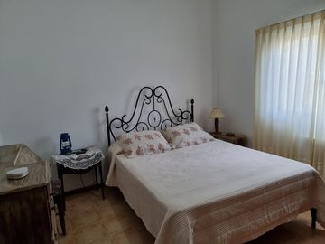 MUY LINDA CASA EN VENTA EN LAGO AZUL, BARRIO PRIVADO, CON VISTAS AL LAGO Y SIERRAS DESLUMBRANTES