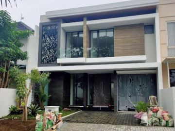 Rumah baru gress elegan di woodland citraland surabaya