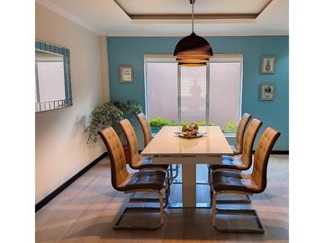 Hermosa casa en venta sector Ricaurte moderna y amplia