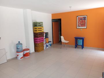 BODEGA EN VENTA CERCA DE LA APOSTÓLICA