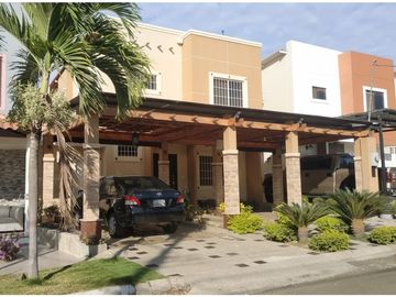Hermosa Casa Sector Sur Manta.
