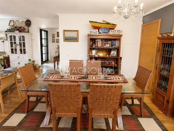 CASA EN VENTA 3 D EN CONDOMINIO, SAN CARLOS DE APOQUINDO