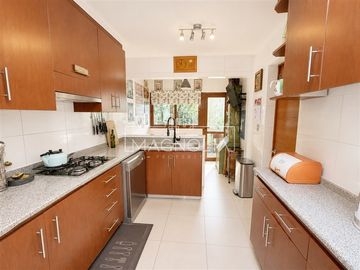 CASA EN VENTA 3 D EN CONDOMINIO, SAN CARLOS DE APOQUINDO
