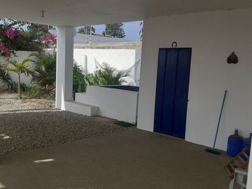 Se Vende Casa Cerca del Mar en Ballenita