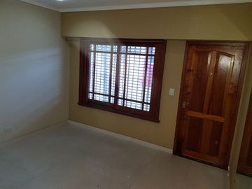 Departamento Tipo Casa en venta en Lanus Oeste
