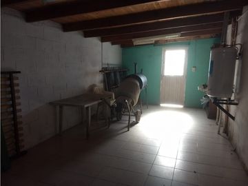Casa mas cabaña, pileta y gran parque, playas de oro  Carlos Paz