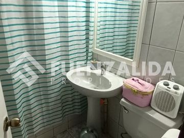 Casa en venta de 4 dorm. en La Florida