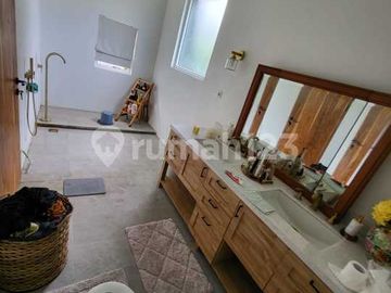 Flash Sale. Rumah Mewah Kencana Loka, BSD