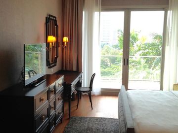 For Sale 2 Beds Condo Near BTS Ratchadamri, Bangkok, Thailand