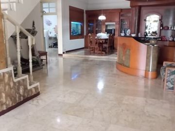DIJUAL RUMAH MEWAH 2 LANTAI MODERN DI HOOK DI DALAM KOMPLEK