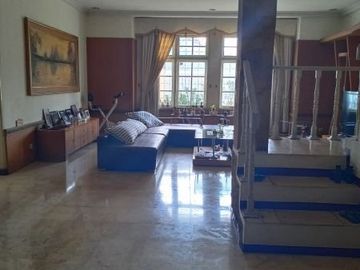 DIJUAL RUMAH MEWAH 2 LANTAI MODERN DI HOOK DI DALAM KOMPLEK