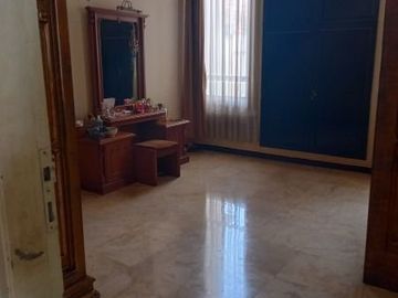 DIJUAL RUMAH MEWAH 2 LANTAI MODERN DI HOOK DI DALAM KOMPLEK