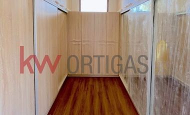 Brand New House with Pool for Sale in Multinational Village, Para&ntilde;aque City