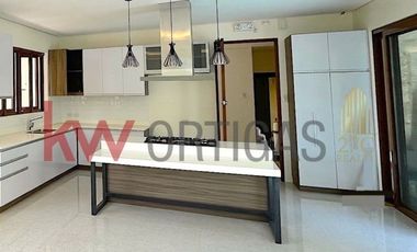 Brand New House with Pool for Sale in Multinational Village, Para&ntilde;aque City