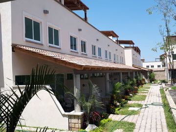 Hermoso condominio Estilo Californiano
