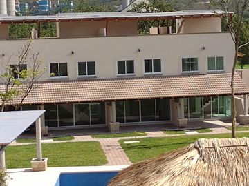 Hermoso condominio Estilo Californiano