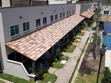 Hermoso condominio Estilo Californiano