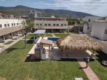 Hermoso condominio Estilo Californiano