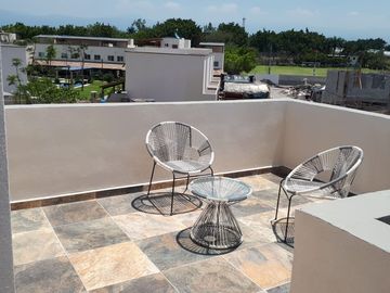 Hermoso condominio Estilo Californiano