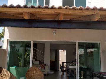 Hermoso condominio Estilo Californiano