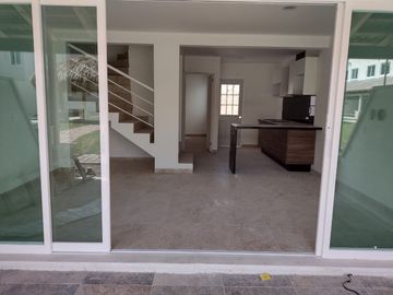 Hermoso condominio Estilo Californiano
