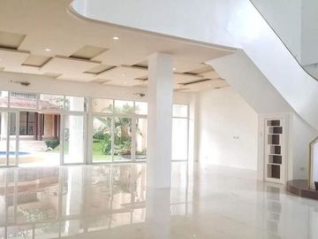 8 BR for Sale in Quezon City