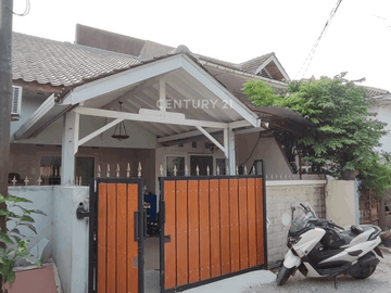 Rumah S H 1¼ Lt B Hijau Harapan Indah, Pejuang, Medan Satria, Bks