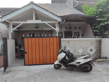 Rumah S H 1¼ Lt B Hijau Harapan Indah, Pejuang, Medan Satria, Bks