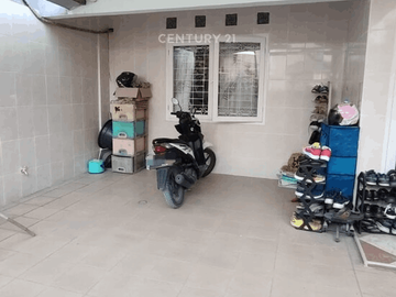 Rumah S H 1¼ Lt B Hijau Harapan Indah, Pejuang, Medan Satria, Bks