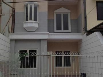Rumah Griyo Asri Pakuwon City, Strategis