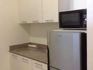 Apartemen Belleza Permata Hijau. Unit Semi Furnish-good view lantai tinggi