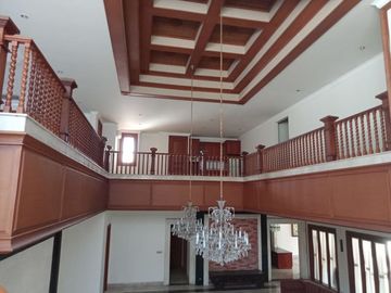 Disewakan Rumah cantik kawasan Pondok Indah Jakarta selatan