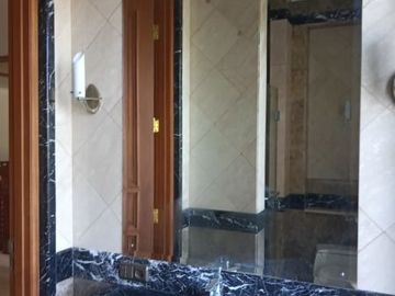 Disewakan Rumah cantik kawasan Pondok Indah Jakarta selatan