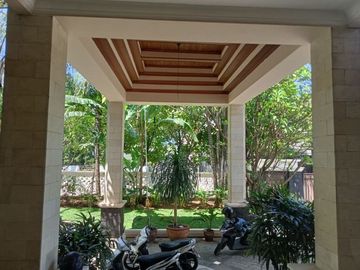 Disewakan Rumah cantik kawasan Pondok Indah Jakarta selatan