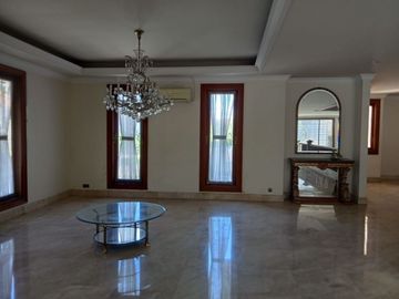 Disewakan Rumah cantik kawasan Pondok Indah Jakarta selatan