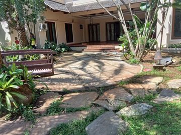 Disewakan Rumah cantik kawasan Pondok Indah Jakarta selatan