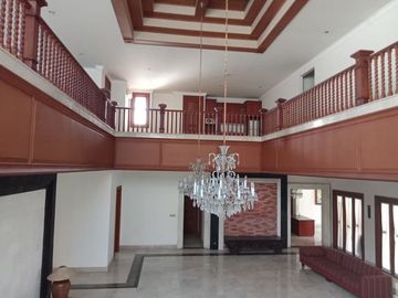 Disewakan Rumah cantik kawasan Pondok Indah Jakarta selatan