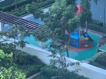 Negotiable Rush Sale 1BR Condo Unit across Uptown Mall