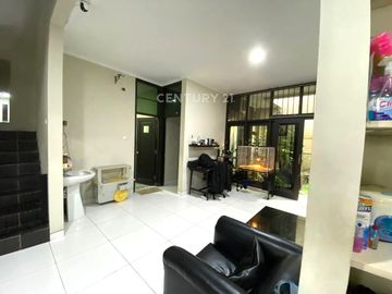 Rumah 2 Lantai Baru Renovasi Di Sekitar Bintaro 10707