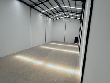 Gudang Brand New Zona Industri Area Legok Tangerang Siap Pakai