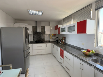 apartamento en venta en altos de riomar. Cod V28260