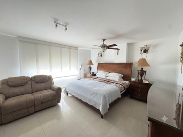 apartamento en venta en altos de riomar. Cod V28260