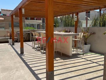 Dpto 1005 vista exterior, en condominio Amauta - Festiva
Calle Casapalca con Av Arica. Cercado de Lima
Area 67.93 m2
- Sala comedor con salida a ba